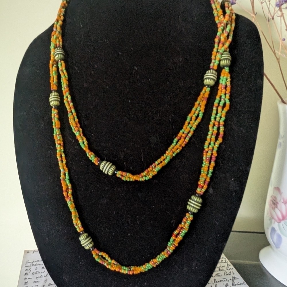 Multicolor Beaded Necklace - Picture 3 of 10